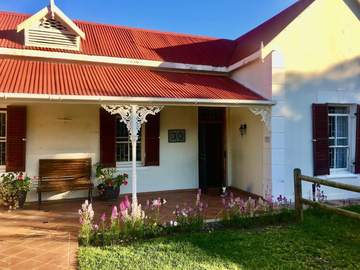 John Montagu Accommodation Екстериор снимка
