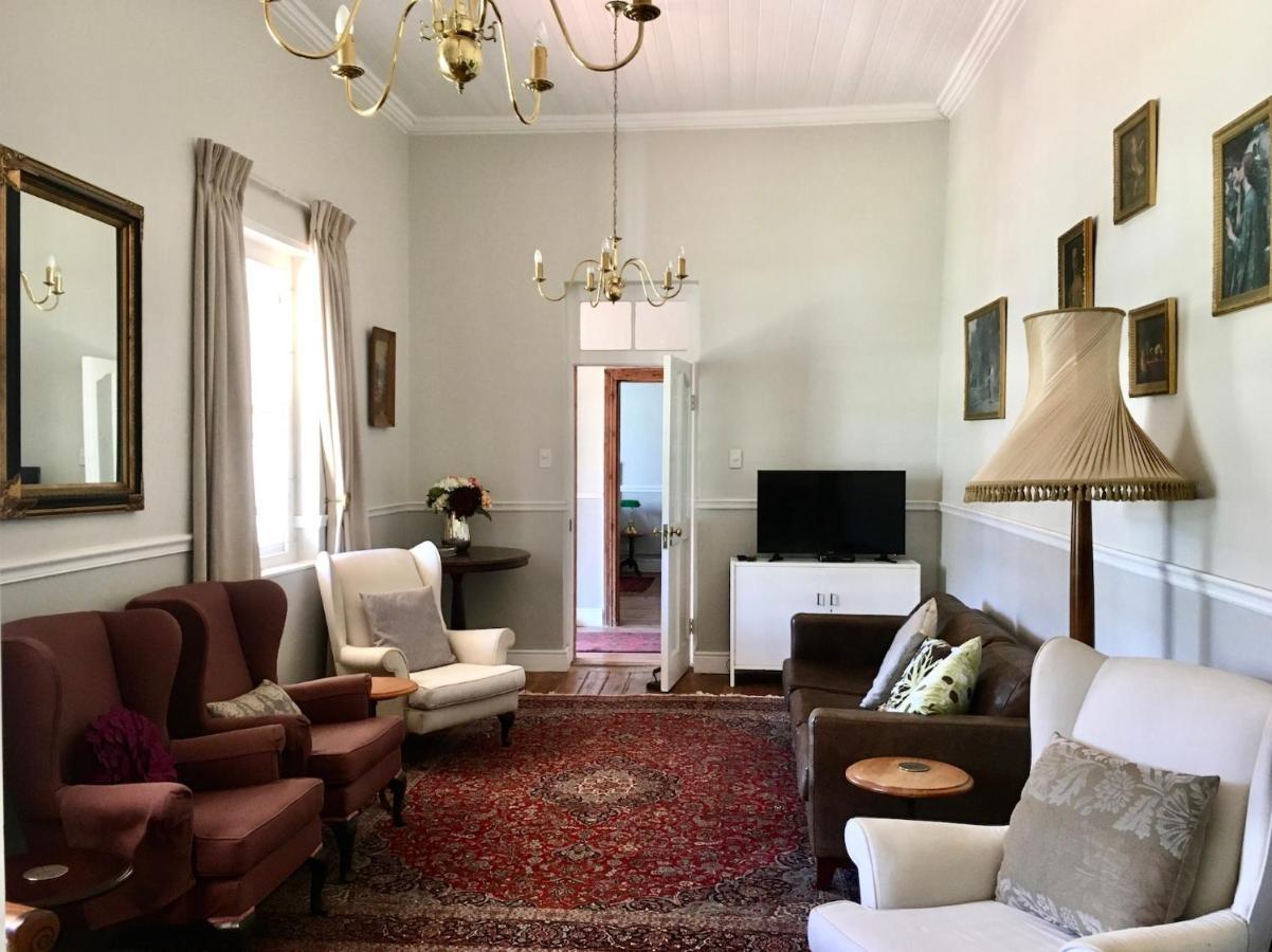 John Montagu Accommodation Екстериор снимка