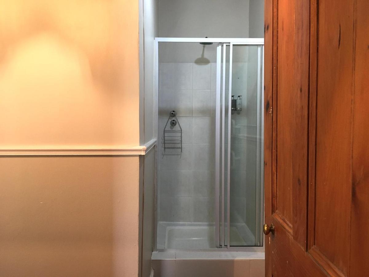 John Montagu Accommodation Екстериор снимка