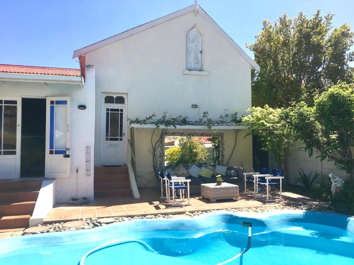 John Montagu Accommodation Екстериор снимка