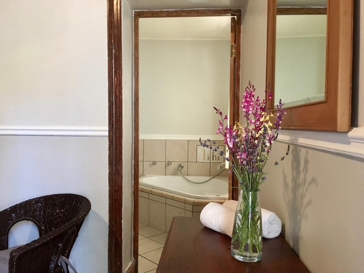 John Montagu Accommodation Екстериор снимка